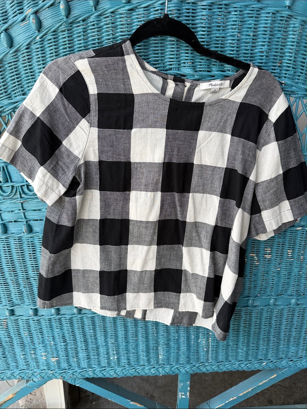 Madwell button back black and white shorty sleeve blouse